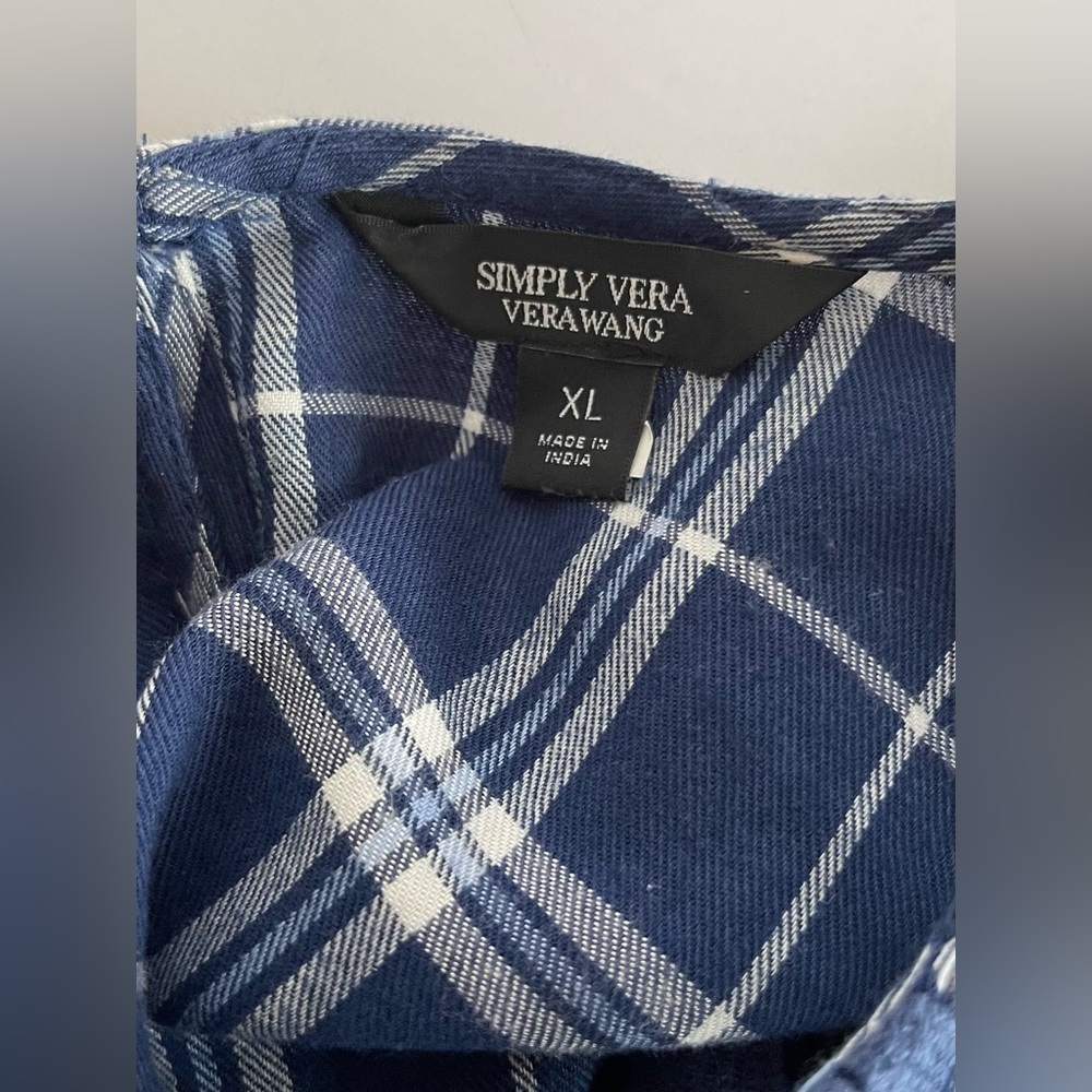 NWT Simply Vera Vera Wang Plaid Blouse. - Picture 5 of 6